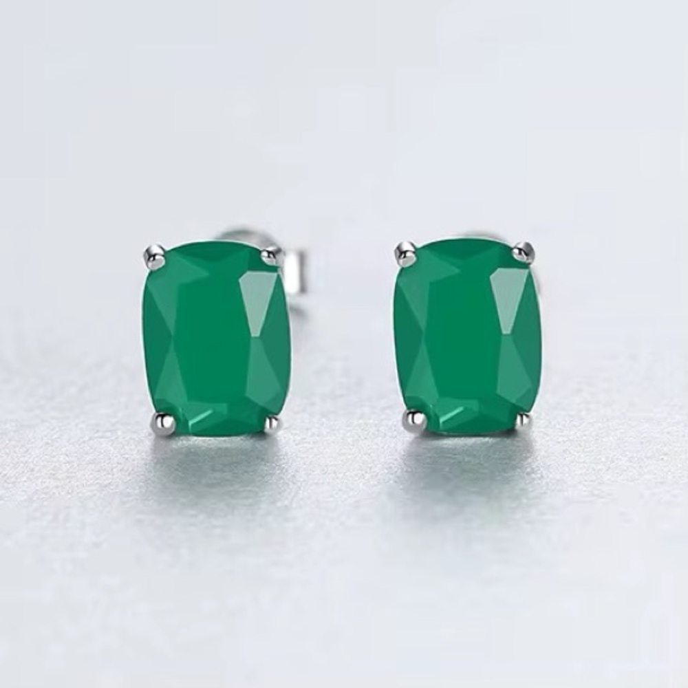 •Dainty High-Quality 925 Sterling Silver Square Jade Green Crystal Stud Earrings